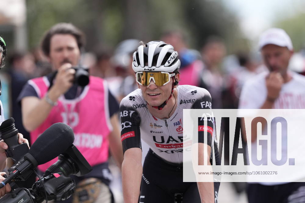 Covi Alessandro Of Uae Team Emirates Xrg winner of the stage 1 during the Giro dAbruzzo, stage 1 from Scerni to Crecchio (151 km) - Abruzzo, Italy - Tuesday, April 15, 2025. - cycling .