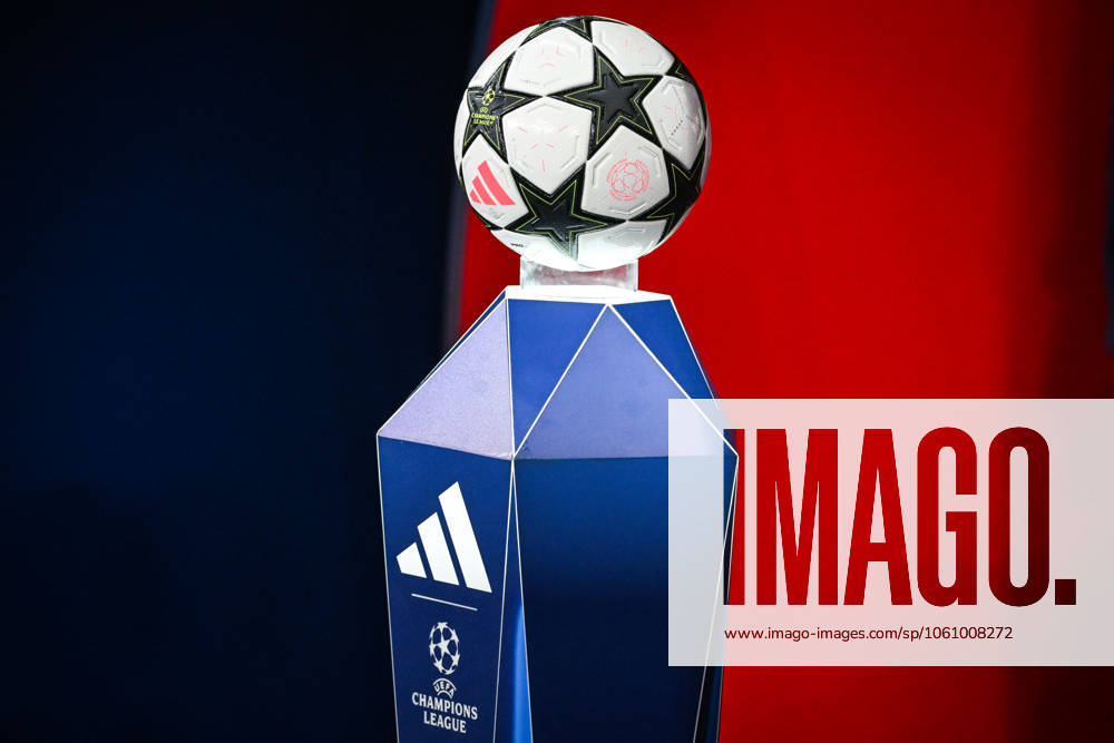 Villeneuve-D ascq, France, France: Illustration of the Adidas match ball with the official UEFA Champions League logo during the UEFA Champions League, League Phase MD2 match between Lille OSC (LOSC) and Real Madrid at Pierre Mauroy Stadium on October 02, 2024 in Villeneuve-d Ascq near Lille, France. Villeneuve-D ascq France - ZUMAm308 20241002_zsp_m308_076