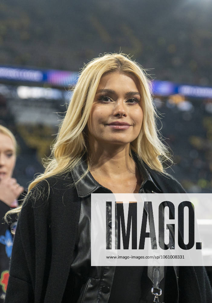 Pamela Reif Fitnessinfluencerin Borussia Dortmund vs FC Barcelona, Football, UEFA Champions League quarter-final second leg, 2024 2025 season, 15 04 2025 DFL regulations prohibit any use of photographs as image sequences and or quasi video