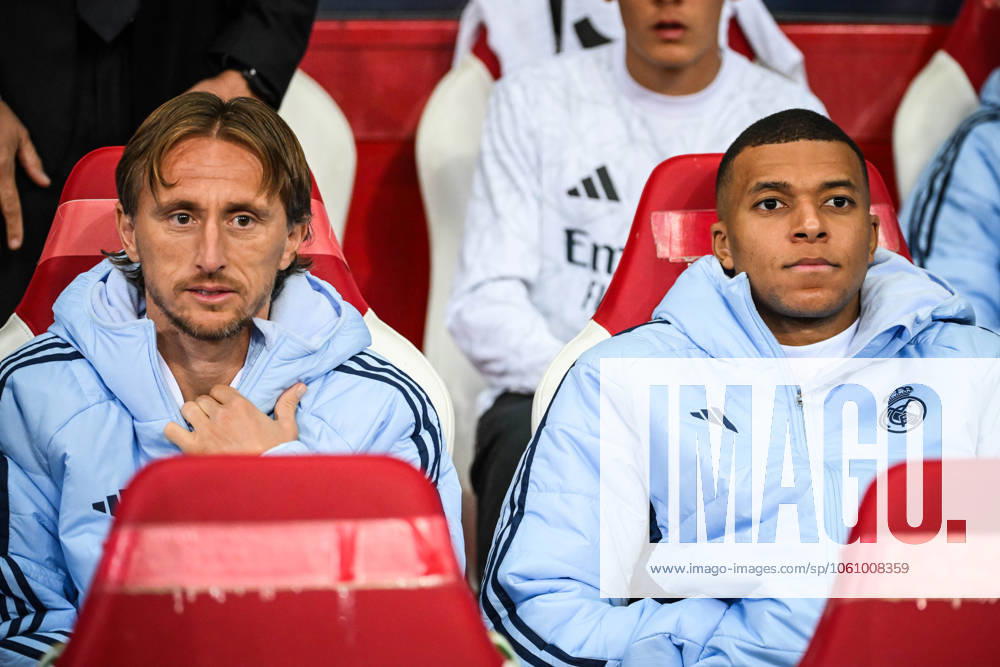 Villeneuve-D ascq, France, France: Luka MODRIC of Real Madrid and Kylian MBAPPE of Real Madrid during the UEFA Champions League, League Phase MD2 match between Lille OSC (LOSC) and Real Madrid at Pierre Mauroy Stadium on October 02, 2024 in Villeneuve-d Ascq near Lille, France. Villeneuve-D ascq France - ZUMAm308 20241002_zsp_m308_094