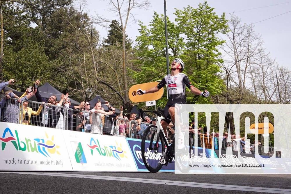 Ivo Oliveira of UAE Team Emirates XRG wins the stage during the Giro d’Abruzzo, stage 2 from Tocco da Casauria to Penne (138 km) - Abruzzo - Wednesday, April 16, 2025. - cycling .