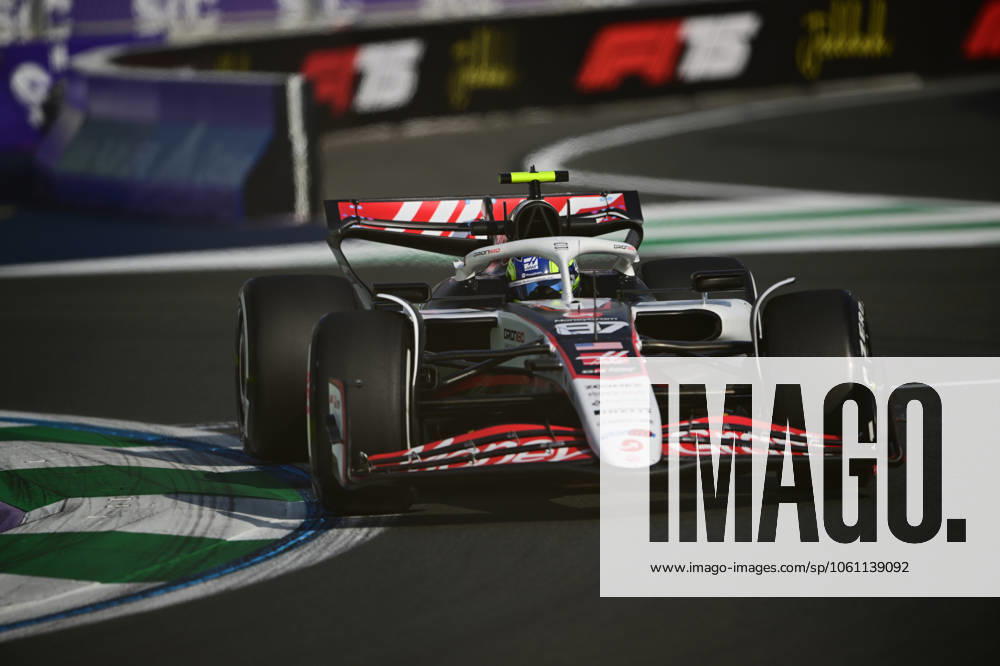 F1 Grand Prix of Saudi Arabia - Practice Oliver Bearman of Haas F1 Team runs during the free practice of the Saudi Arabia GP, the 5th round of the Formula 1 World Championship, WM, Weltmeisterschaft at Jeddah Corniche Circuit in Jeddah, Saudi Arabia, on April 18, 2025. Jeddah Saudia Arabia
