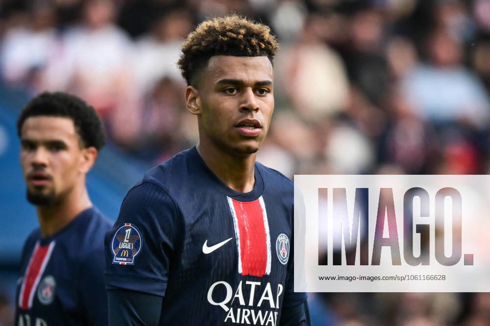 Ligue 1 PSG vs Havre AC - FA Paris Saint-Germain’s forward Desire Doue looks on during the French L1 football match between Paris Saint-Germain and Havre AC at the Parc des Princes stadium in Paris on Avril 19, 2025. Photo by Firas Abdullah ABACAPRESS.COM Paris Île-de-France France