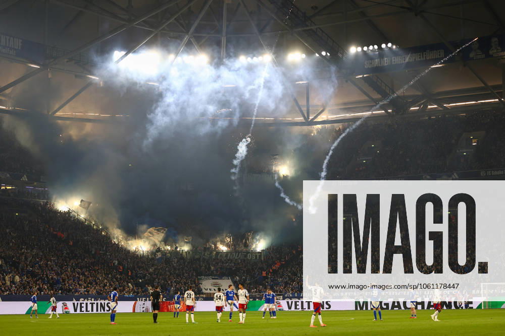 Soccer, 2 Bundesliga FC Schalke 04 Hamburger SV, 30 Matchday, Veltins Arena, Fans of HSV send fireworks and pyrotechnics DFB DFL REGULATIONS PROHIBIT ANY USE OF PHOTOGRAPHS AS IMAGE SEQUENCES AND OR QUASI VIDEO