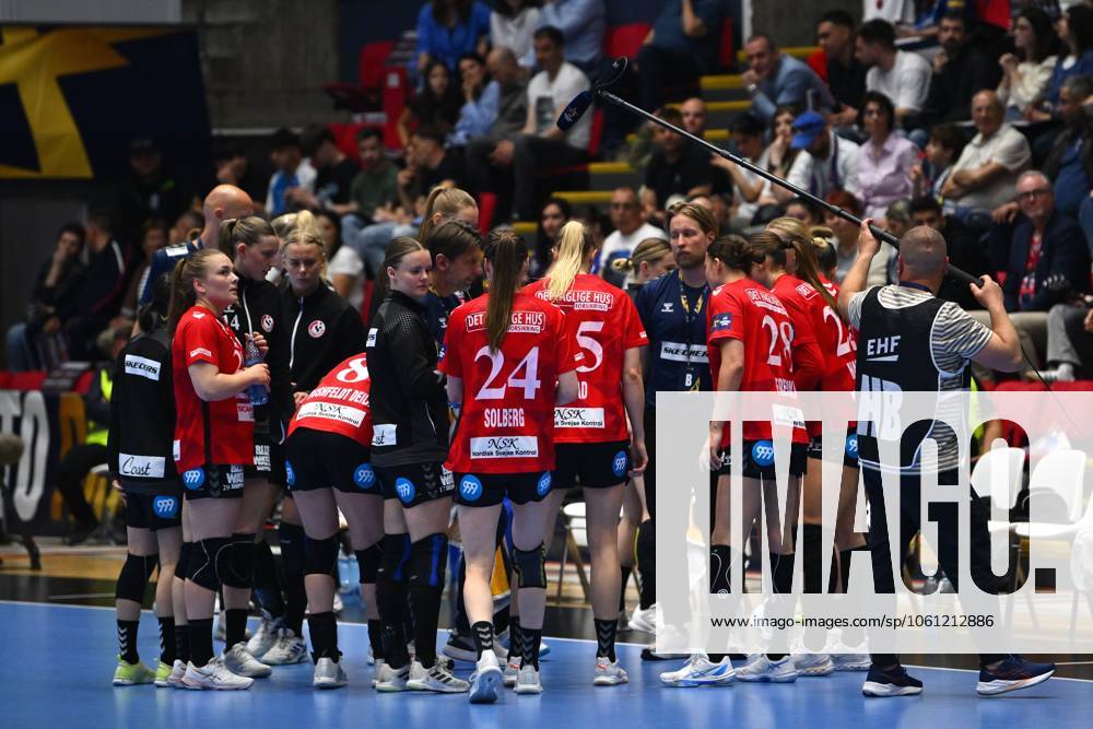 CSM Bucharest vs Team Esbjerg Team Esbjerg in action during the EHF Champions League Women 2024 25 Quarter-finals game between CSM Bucharest and Team Esbjerg in Bucharest, April 20, 2025. Alex Nicodim Imago Images