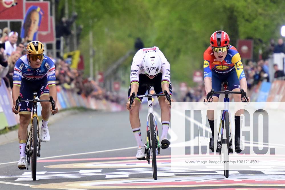 Danish Mattias Skjelmose Jensen of Lidl-Trek (R) wins before Slovenian Tadej Pogacar of UAE Team Emirates (C) and Belgian Remco Evenepoel of Soudal Quick-Step the sprint at the finish of the men elite Amstel Gold Race one day cycling race, 255,9 km from Maastricht to Valkenburg, The Netherlands, Sunday 20 April 2025. DIRKxWAEM x121318766x