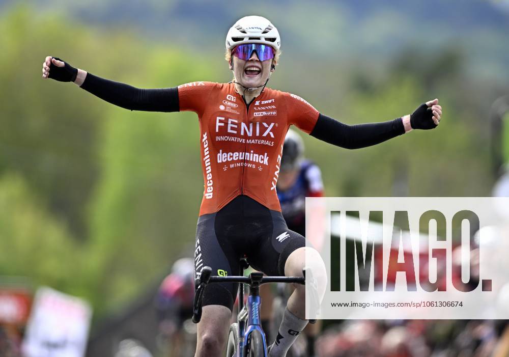 Dutch Puck Pieterse of Fenix-Deceuninck celebrates after winning the women s race of the La Fleche Wallonne , one day cycling race (Waalse Pijl - Walloon Arrow), 140,7 km from Ciney to Huy, Wednesday 23 April 2025. JASPERxJACOBS x121660812x
