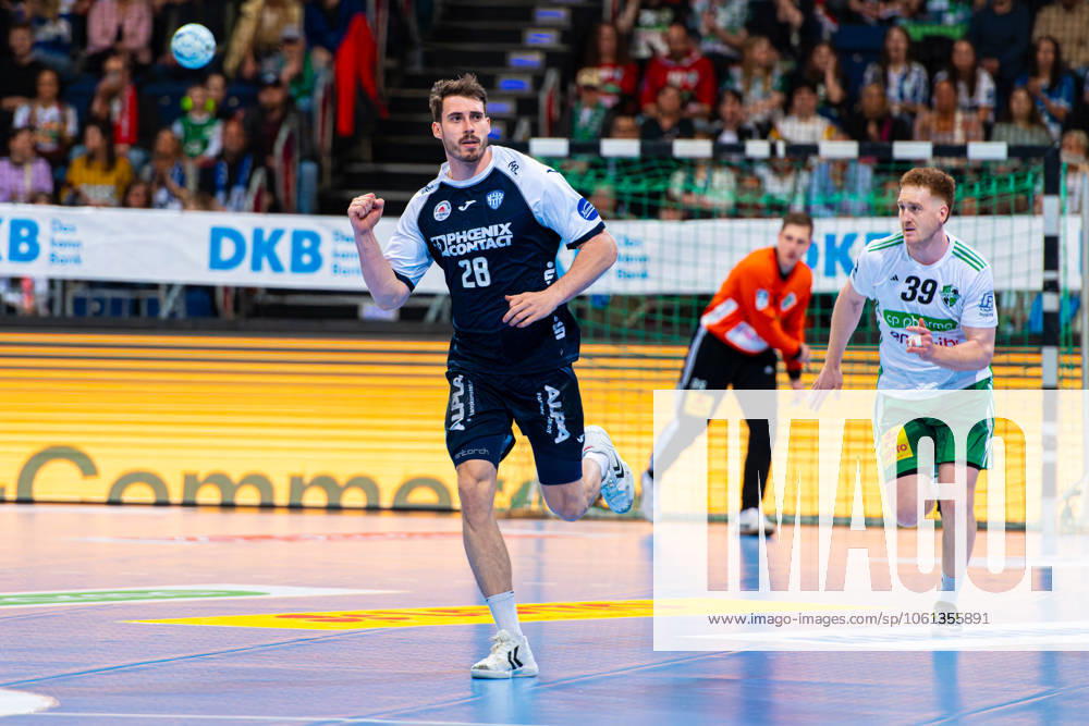 Hendrik Wagner TBV Lemgo Lippe, No. 28 v l , TSV Hannover Burgdorf white against TBV Lemgo Lippe blue on matchday 27 of the 2024 2025 season in the DAIKIN Handball Bundesliga 25 04 2025, ZAG Arena Hannover, GER ,