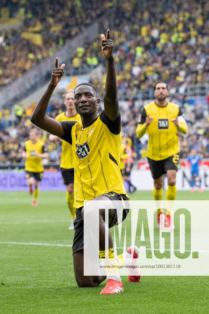 Goal for 0 1 by Serhou Guirassy Borussia Dortmund, 09 , Cheers, Goal celebration GER, TSG 1899 Hoffenheim vs Borussia Dortmund, Football, Men, 1 Bundesliga, Matchday 31, Season 2024 2025, 26 04 2025, DFL DFB REGULATES PROHIBIT ANY USE OF PHOTOGRAPHS AS IMAGE SEQUENCES AND OR QUASI VIDEO, GER, TSG 1899 Hoffenheim vs Borussia Dortmund, Football, Men, 1 Bundesliga, 31 Matchday, Season 2024 2025, 26 04 2025 Sinsheim