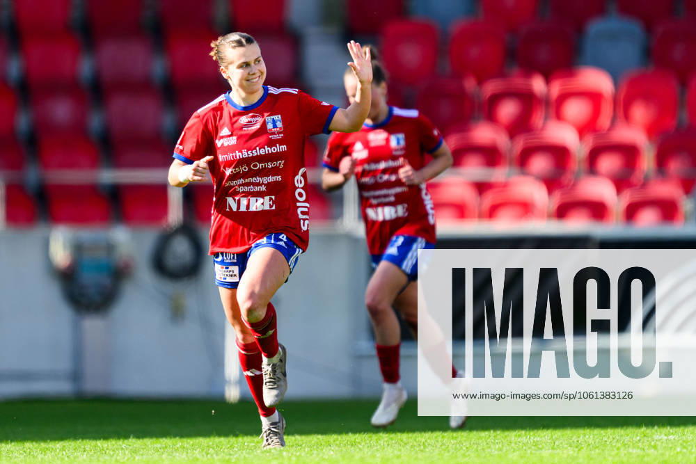 Vittsjös Anna Haddock cheers after 2 2 during the football match in Damallsvenskan between Växjö DFF and Vittsjö on April 26, 2025 in Växjö