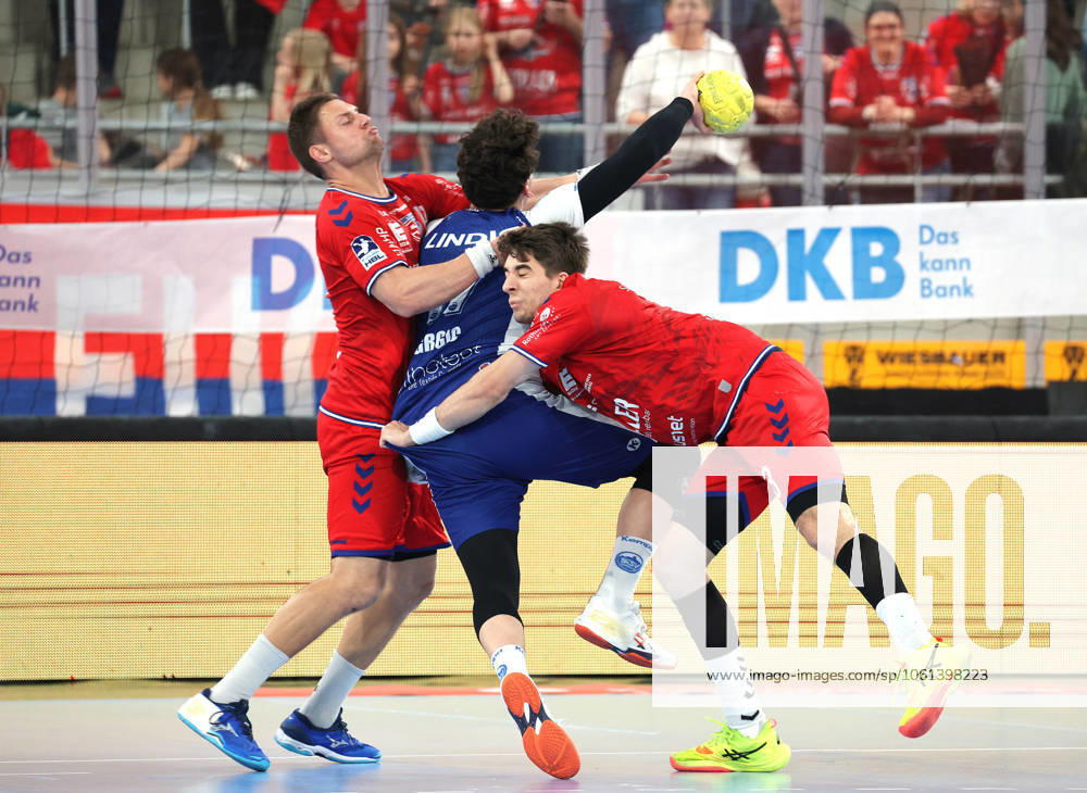 Germany, Bietigheim, Handball 1 Bundesliga, SG BBM Bietigheim vs ThSV Eisenach, f l Fabian Wiederstein BBM , Marko Grgic ThSV , Nikola Vlahovic BBM