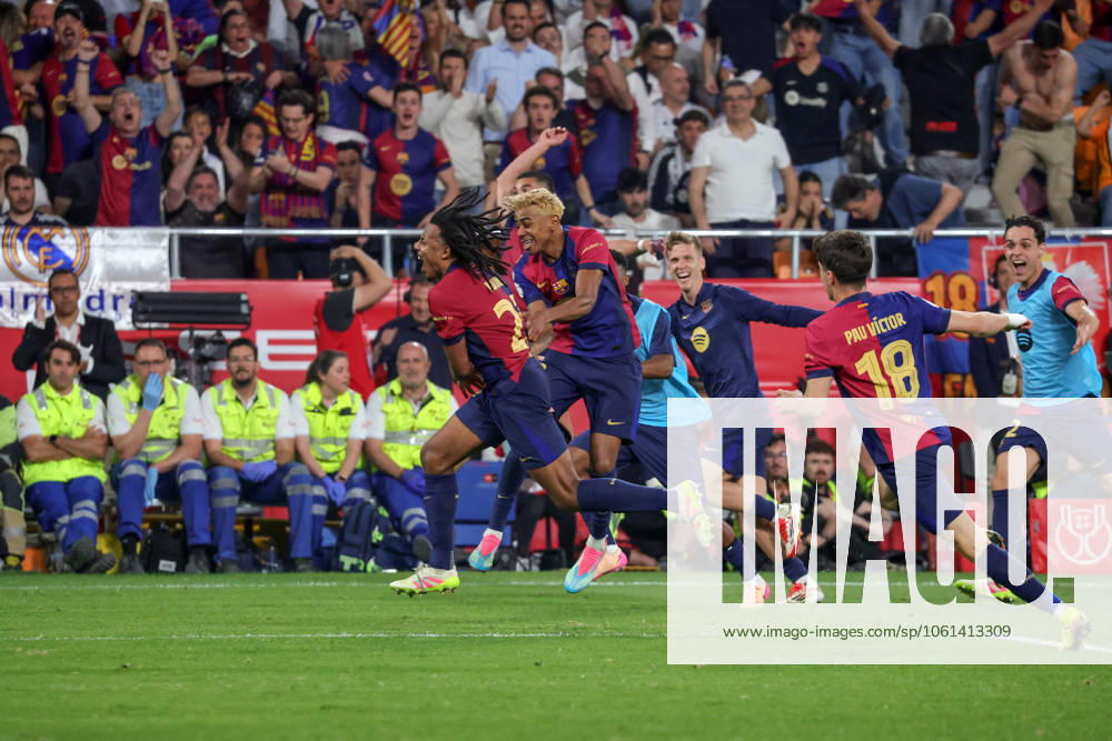 Spain - Copa del Rey - FC Barcelona, Barca vs Real Madrid CF - 26 04 2025 SPAIN, SEVILLA, APRIL 26. Jules Kounde of FC Barcelona celebrates with Lamine Yamal of FC Barcelona after scoring her sides third goal during the Copa del Rey Final football Match between FC Barcelona and Real Madrid CF at Estadio La Cartuja on April 26, 2025 in Sevilla, Spain. Photo by Manuel Blondeau AOP.Press Sevilla Estadio La Cartuja Andalucia Spain