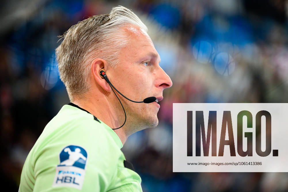 Bietigheim HBL 24 25 SG BBM Bietigheim THSV Eisenach Referee Robert Schulze Bietigheim Bissingen Egetrans Arena Baden Württemberg Germany