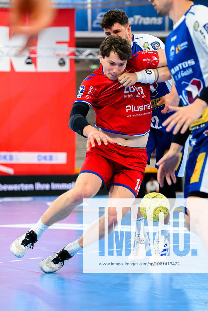 Bietigheim HBL 24 25 SG BBM Bietigheim THSV Eisenach from left in duel Fynn Nicolaus Bietigheim and Justin Kurch Eisenach Bietigheim Bissingen Egetrans Arena Baden Württemberg Germany