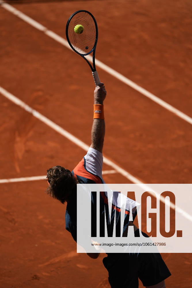 Andrey Rublev of Russia in action against Aleksander Bublik of Kazakhstan during the Mutua Madrid Open 2025, ATP, Tennis Herren Masters 1000 and WTA, Tennis Damen 1000 tennis tournament, celebrated at Caja Magica on April 27, 2025 in Madrid, Spain. Madrid Spain - ZUMAa181 20250427_zaa_a181_066