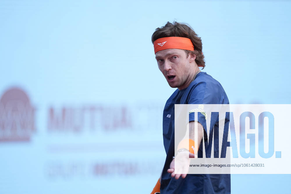 Andrey Rublev of Russia in action against Aleksander Bublik of Kazakhstan during the Mutua Madrid Open 2025, ATP, Tennis Herren Masters 1000 and WTA, Tennis Damen 1000 tennis tournament, celebrated at Caja Magica on April 27, 2025 in Madrid, Spain. Madrid Spain - ZUMAa181 20250427_zaa_a181_077