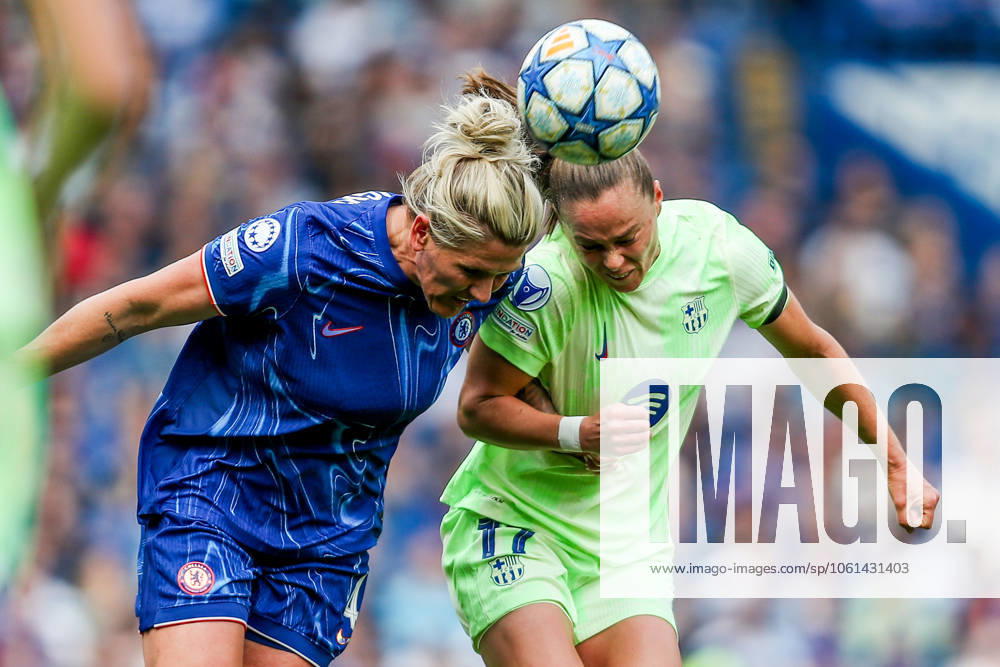 KW17 UEFA Women s Champions League Semi-Final Chelsea v Barcelona Millie Bright of Chelsea Women heads the ball with Alexia Putellas of Barcelona Femeni during the UEFA Women s Champions League Semi-Final match Chelsea vs Barcelona at Stamford Bridge, London, United Kingdom, 27th April 2025 (Photo by Izzy Poles News Images) London Stamford Bridge Greater London United Kingdom