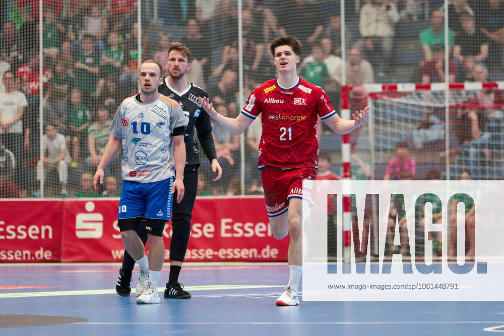 2 Handball Bundesliga, Matchday 29, TuSEM Essen Dessau Rosslauer HV, f l Vincent Bülow Dessau Rosslauer HV 06 , Goalkeeper Philip Ambrosius Dessau Rosslauer HV 06 , Felix Eissing TuSEM Essen , Essen Am Hallo NRW Germany xRHR PHOTO DEx