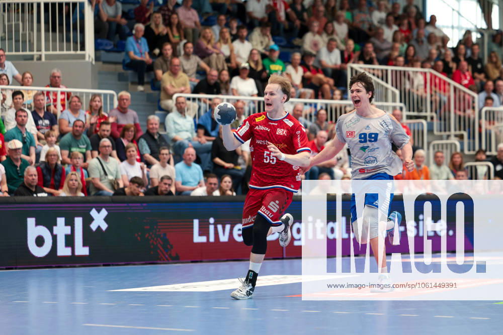 2 Handball Bundesliga, 29 Matchday, TuSEM Essen Dessau Rosslauer HV, f l Oskar Kostuj TuSEM Essen , Tillman Leu Dessau Rosslauer HV 06 , Essen Am Hallo NRW Germany xRHR PHOTO DEx