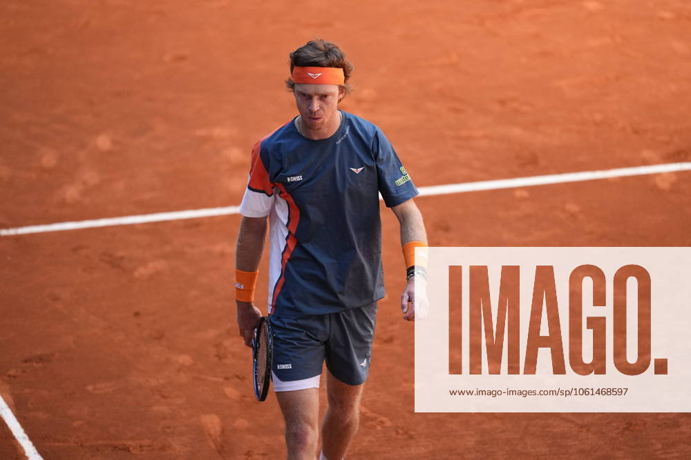 Andrey Rublev of Russia in action against Aleksander Bublik of Kazakhstan during the Mutua Madrid Open 2025, ATP, Tennis Herren Masters 1000 and WTA, Tennis Damen 1000 tennis tournament, celebrated at Caja Magica on April 27, 2025 in Madrid, Spain. Madrid Spain - ZUMAOpen 20250427_zaa_a181_067