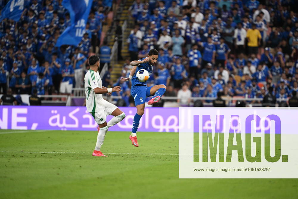 Al Ahli vs Al hilal - AFC Champions League Elite 2025 JEDDAH, SAUDI ARABIA - APRIL 29: Renan Lodi of Al Hilal Player passes the ball during the AFC Champions League Elite match betweenc al ahli saudi fc vs al hilal saudi at alinma bank stadium at king abdullah sports city.