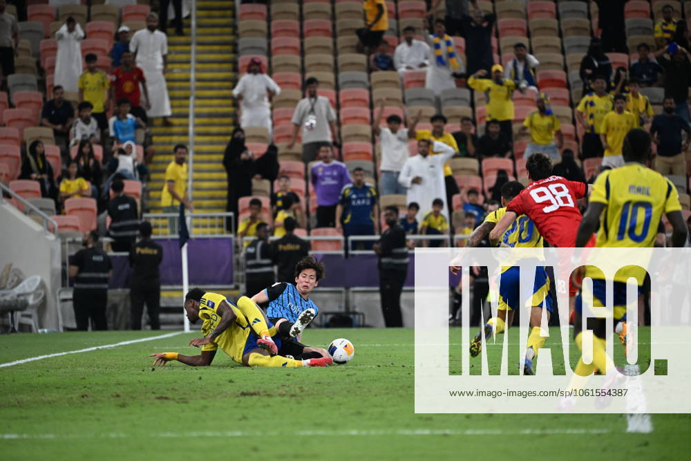 Al Nassr Club (KSA) vs Kawasaki Frontale (JPN) JEDDAH, SAUDI ARABIA - APRIL 30: SOTA Fierce duel for possession. Nassr Club (KSA) vs Kawasaki Frontale (JPN) during the AFC Champions League Elite match betweenc at alinma bank stadium at king abdullah sports city.