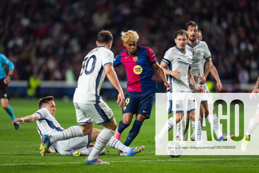 (250501) -- BARCELONA, May 1, 2025 -- Lamine Yamal (2nd L) of FC Barcelona, Barca competes during the UEFA Champions League semifinal 1st leg between FC Barcelona and Inter Milan in Barcelona, Spain, April 30, 2025. (Photo by Xinhua) (SP)SPAIN-BARCELONA-FOOTBALL-CHAMPIONS LEAGUE-BARCELONA VS INTER MILAN Joanxgosa