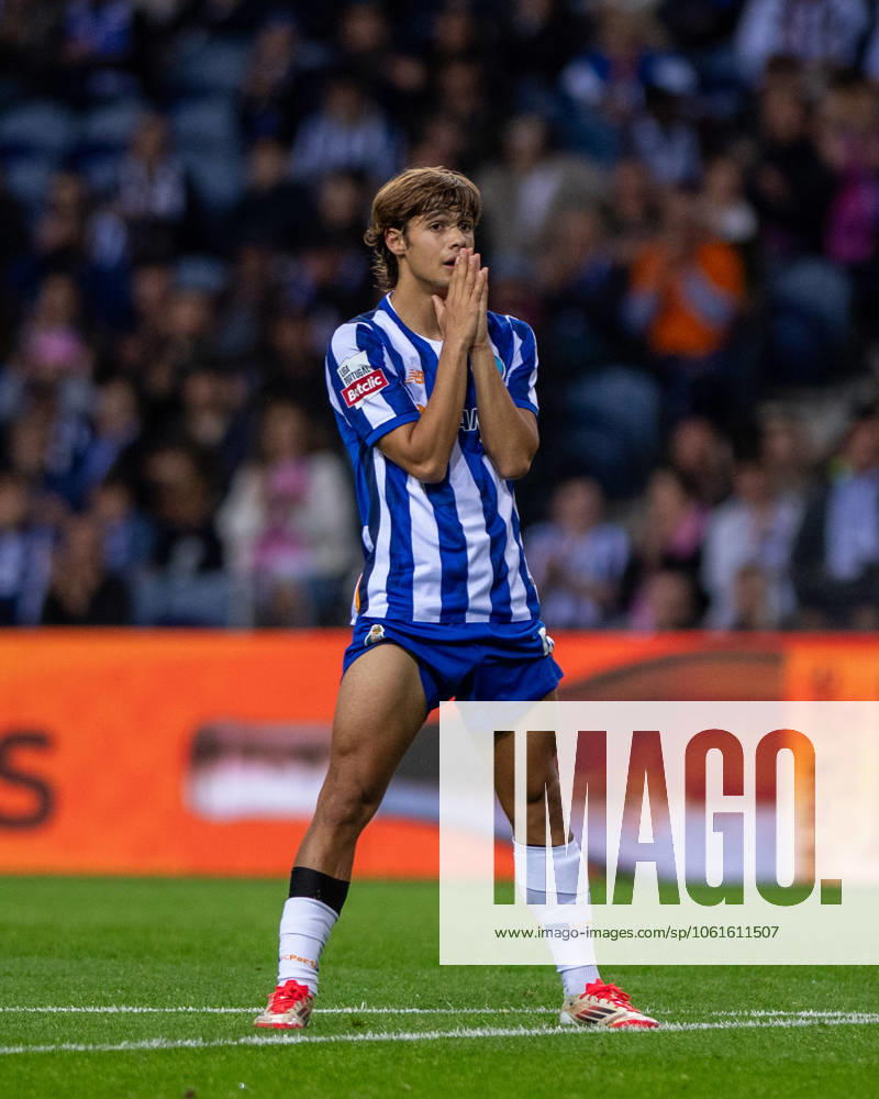 RODRIGO MORA from FC Porto seen reacting after a big opportunity during the Liga Portugal Betclic 2024 25 match between FC Porto and Moreirense FC at Estadio do Dragao on May 2, 2025 in Porto, Portugal.Final score: FC Porto 3 - 1 Moreirense FC Porto Portugal - ZUMAl192 20250502_zsp_l192_014