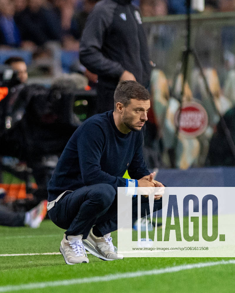 MARTIN ANSELMI head coach of FC Porto seen during the Liga Portugal Betclic 2024 25 match between FC Porto and Moreirense FC at Estadio do Dragao on May 2, 2025 in Porto, Portugal.Final score: FC Porto 3 - 1 Moreirense FC Porto Portugal - ZUMAl192 20250502_zsp_l192_015