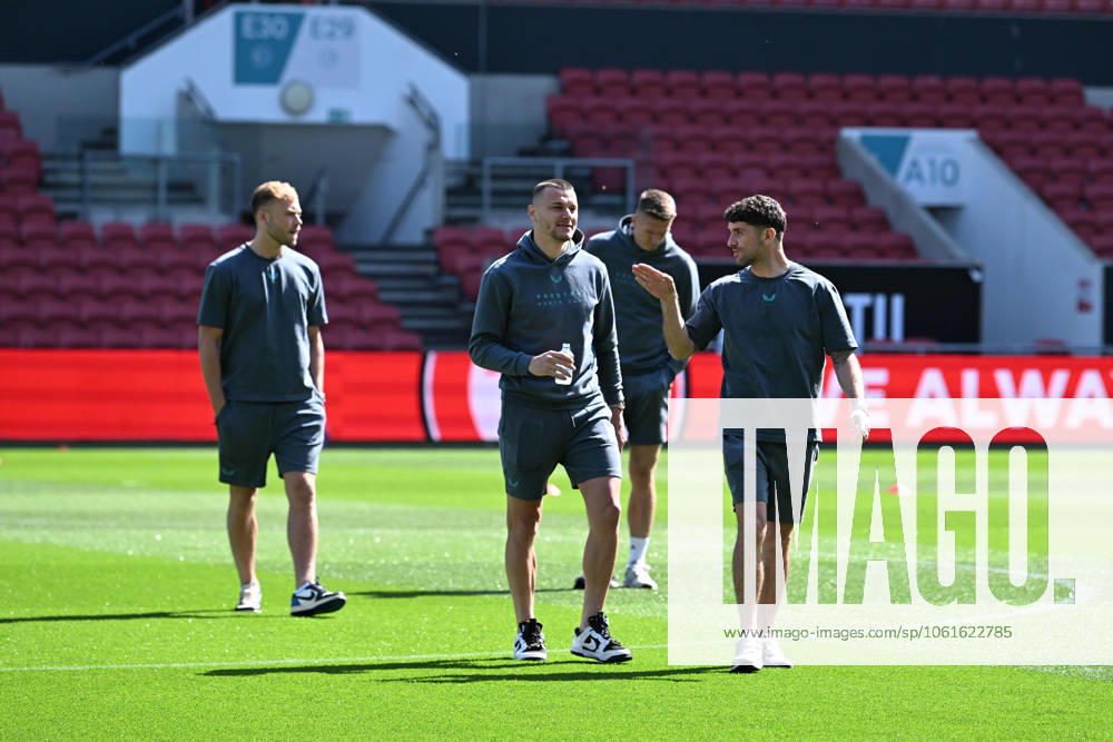 Bristol City v Preston North End EFL Sky Bet Championship 03 05 2025. Preston North End players on the pitch ahead of the EFL Sky Bet Championship match between Bristol City and Preston North End at Ashton Gate, Bristol, England on 3 May 2025. Bristol Ashton Gate Bristol England Editorial use only DataCo restrictions apply See www.football-dataco.com ,