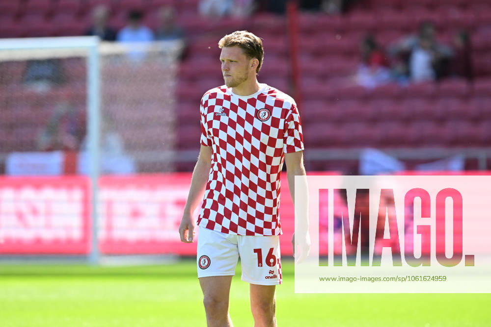 Bristol City v Preston North End EFL Sky Bet Championship 03 05 2025. Rob Dickie (16) of Bristol City warming up ahead of the EFL Sky Bet Championship match between Bristol City and Preston North End at Ashton Gate, Bristol, England on 3 May 2025. Bristol Ashton Gate Bristol England Editorial use only DataCo restrictions apply See www.football-dataco.com ,