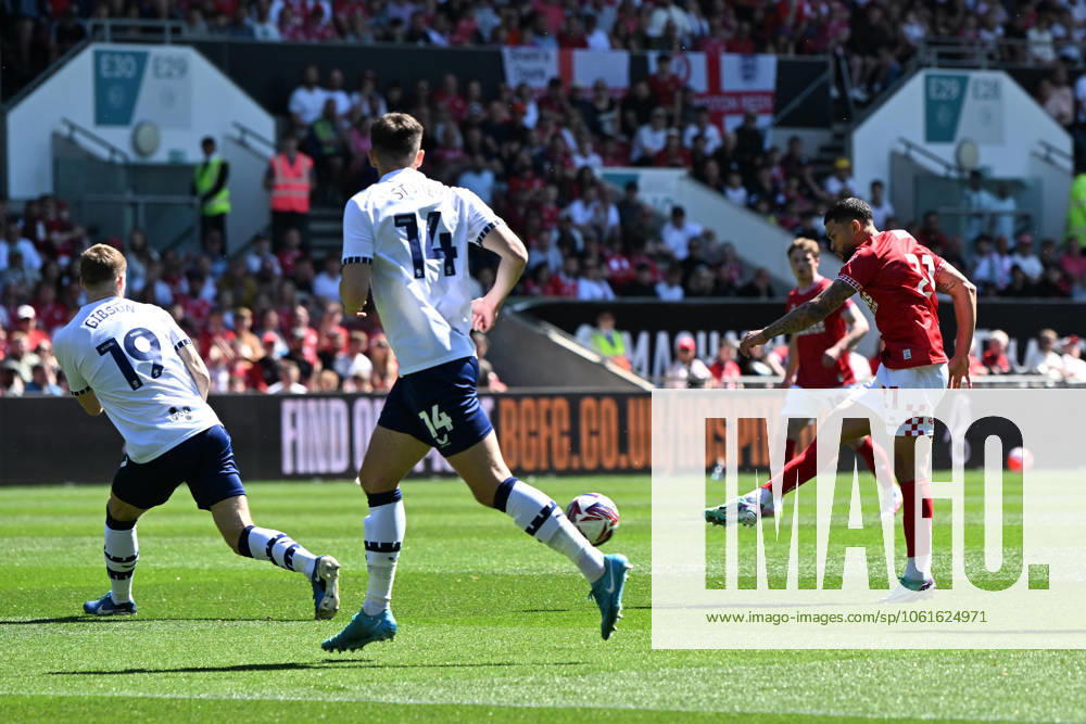 Bristol City v Preston North End EFL Sky Bet Championship 03 05 2025. Nahki Wells (21) of Bristol City shoots at goal during the EFL Sky Bet Championship match between Bristol City and Preston North End at Ashton Gate, Bristol, England on 3 May 2025. Bristol Ashton Gate Bristol England Editorial use only DataCo restrictions apply See www.football-dataco.com ,