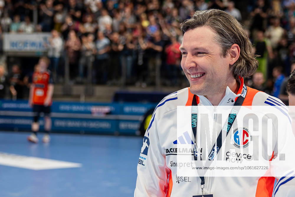Johannes Sellin HC Erlangen, Head Coach after the victory over the team from Baden is happy and laughing HC Erlangen vs Rhein Neckar Loewen, Handball, 1 Handball Bundesliga, Season 2024 2025, Matchday 33, 01 05 2025 HC Erlangen vs Rhein Neckar Loewen, Handball, 1 Handball Bundesliga, Season 2024 2025, Matchday 33, 01 05 2025 Nuremberg