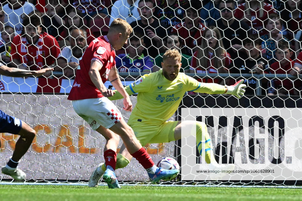 Bristol City v Preston North End EFL Sky Bet Championship 03 05 2025. Goal 2-2 - Ross McCrorie (2) of Bristol City scores the equalising goal beating David Cornell (13) of Preston North End during the EFL Sky Bet Championship match between Bristol City and Preston North End at Ashton Gate, Bristol, England on 3 May 2025. Bristol Ashton Gate Bristol England Editorial use only DataCo restrictions apply See www.football-dataco.com ,