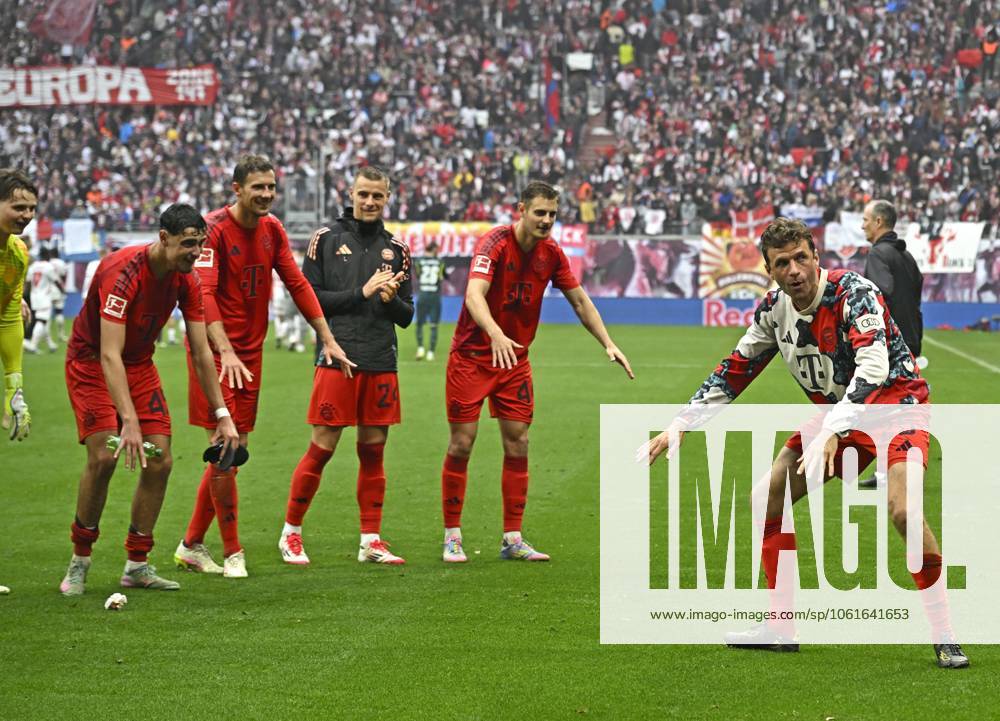 Soccer 1 Bundesliga 2024 2025, Matchday 32, RB Leipzig FC Bayern Munich, in the Red Bull Arena Leipzig, LaOla of the Bayern players f l Goalkeeper Jonas Urbig FC Bayern Munich , ,15, Aleksandar Pavlovic Bayern Munich , Leon Goretzka FC Bayern Munich , Gabriel Vidovic FC Bayern Munich , Josip Stanisic Bayern Munich and Thomas Müller FC Bayern Munich DFL and DFB regulations prohibit any use of photographs as image sequences and quasi video