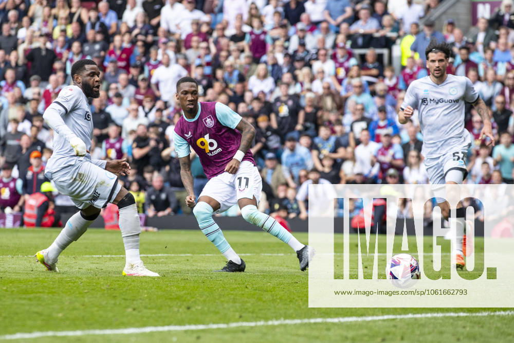 Burnley FC v Millwall FC - Sky Bet Championship Jaidon Anthony 11 of Burnley FC scores a goal during the Sky Bet Championship match between Burnley and Millwall at Turf Moor in Burnley, England, on May 3, 2025. Burnley Lancashire