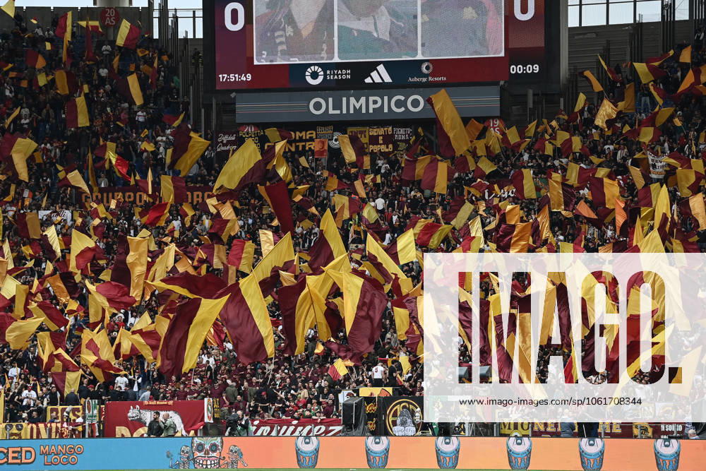 As Roma 04 05 2025 - campionato di calcio Serie A Roma-Fiorentina foto Antonello Sammarco Image nella foto: tifosi Roma
