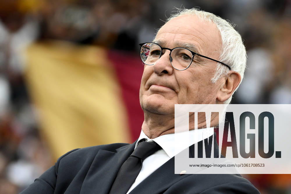 Claudio Ranieri, head coach of AS Roma, looks on during the Serie A football match between AS Roma and ACF Fiorentina at Olimpico stadium in Rome (Italy), May 4, 2025. andreaxstaccioli