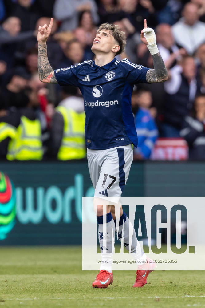 Football - 2024 2025 Premier League - Brentford vs Manchester United, ManU - Gtech Community Stadium - Sunday 2nd May 2025. Alejandro Garnacho (Manchester United) celebrates after scoring at the Gtech Community Stadium COLORSPORT DANIEL BEARHAM csp_bre_manu_db_06042025_