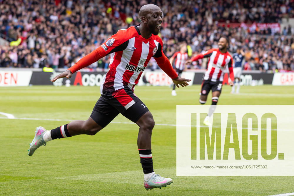 Football - 2024 2025 Premier League - Brentford vs Manchester United, ManU - Gtech Community Stadium - Sunday 2nd May 2025. Yoane Wissa (Brentford FC) celebrates scoring his teams fourth goal at the Gtech Community Stadium COLORSPORT DANIEL BEARHAM csp_bre_manu_db_06042025_