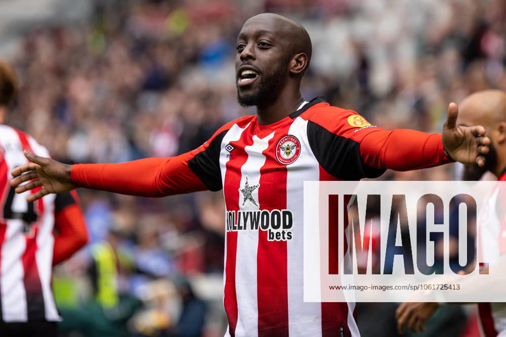 Football - 2024 2025 Premier League - Brentford vs Manchester United, ManU - Gtech Community Stadium - Sunday 2nd May 2025. Yoane Wissa (Brentford FC) celebrates scoring his teams fourth goal at the Gtech Community Stadium COLORSPORT DANIEL BEARHAM csp_bre_manu_db_06042025_
