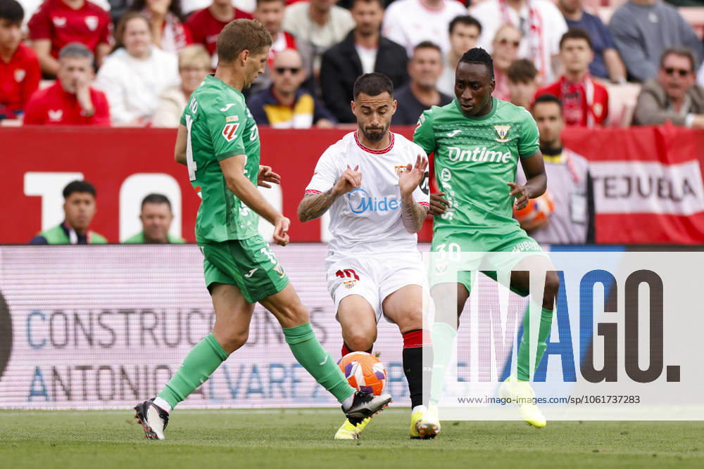 Sevilla FC v CD Leganes - La Liga EA Sports Jesus Joaquin Fernandez Suso of Sevilla FC competes for the ball with Darko Brasanac of CD Leganes during the La Liga EA Sports match between Sevilla FC and CD Leganes at Sanchez Pizjuan in Seville, Spain, on May 4, 2025. Seville Spain
