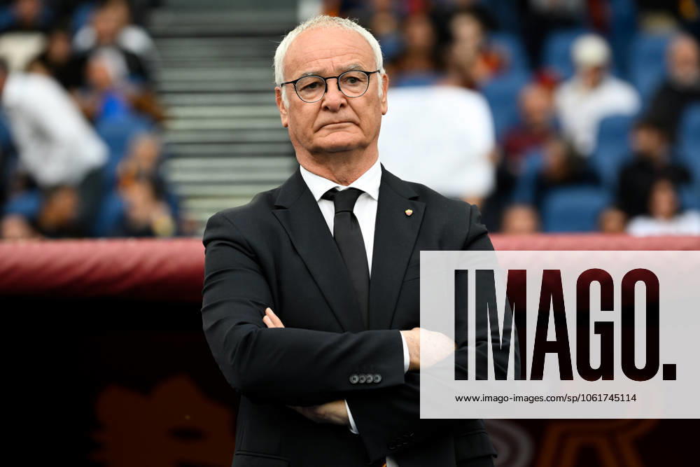 Claudio Ranieri, head coach of AS Roma, looks on during the Serie A football match between AS Roma and ACF Fiorentina at Olimpico stadium in Rome (Italy), May 4, 2025. andreaxstaccioli