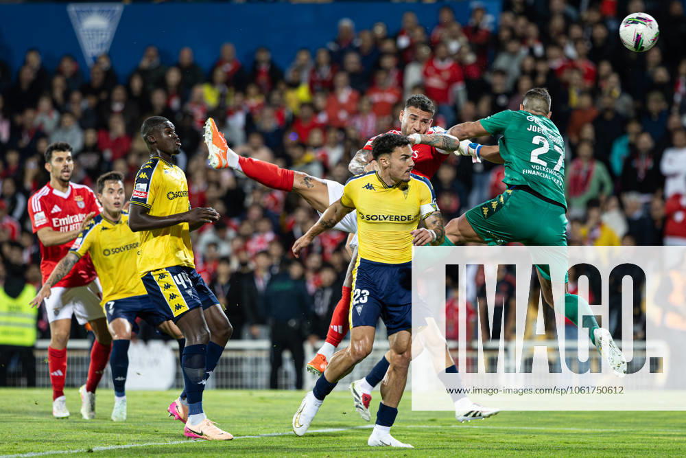 Estoril Praia SAD Vs SL Benfica in Cascais, Portugal - 03 May 2025 Nicolas Otamendi of SL Benfica with Pedro Alvaro, Kevin Boma and Joel Robles of Estoril Praia SAD seen in action during the Liga Portugal Betclic match between Estoril Praia SAD and SL Benfica at Estadio Antonio Coimbra da Mota. (Final score: Estoril Praia SAD 1 - 2 SL Benfica). Cascais Portugal