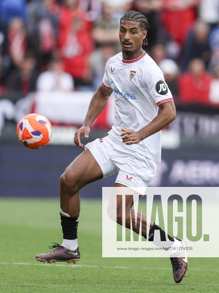ESP: Sevilla FC-CD Leganes. La Liga EA Sports. Date 34. Loic Bade of Sevilla FC during the La Liga EA Sports match between Sevilla FC and CD Leganes played at Ramon Sanchez Pizjuan Stadium on May 04, 2025 in Sevilla, Spain. kpng