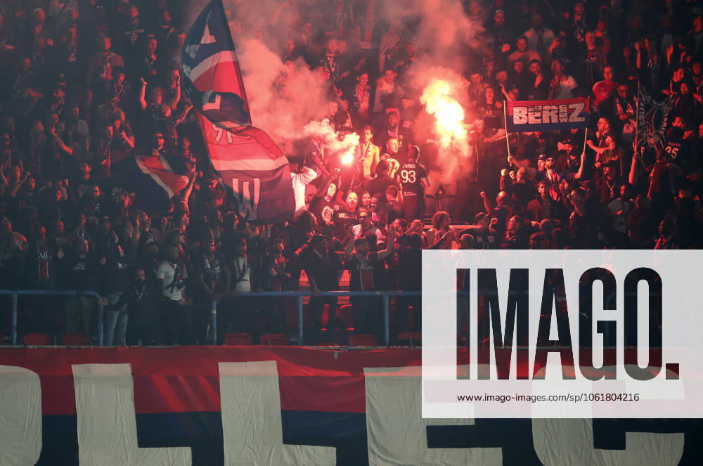 Paris Saint-Germain v Arsenal FC - UEFA Champions League 2024 25 Semi Final Second Leg Paris Saint-Germain fans with flares during the UEFA Champions League 2024 25 Semi Final Second Leg match between Paris Saint-Germain and Arsenal FC at Parc des Princes on May 7, 2025 in Paris, France. Paris Parc des Princes France France