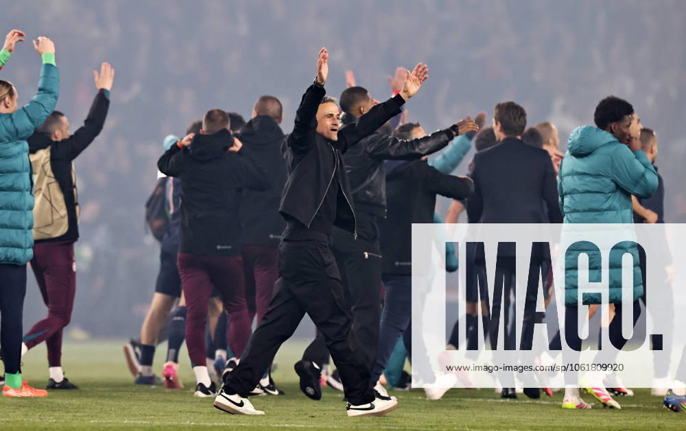 (250508) -- PARIS, May 8, 2025 -- Paris Saint-Germain s Spanish head coach Luis Enrique (C) celebrates advancing to the final after winning the UEFA Champions League semifinal second leg match between Paris Saint-Germain and Arsenal at the Parc des Princes stadium in Paris, France, May 7, 2025. ) (SP)FRANCE-PARIS-FOOTBALL-UEFA CHAMPIONS LEAGUE-PSG VS ARSENAL GaoxJing
