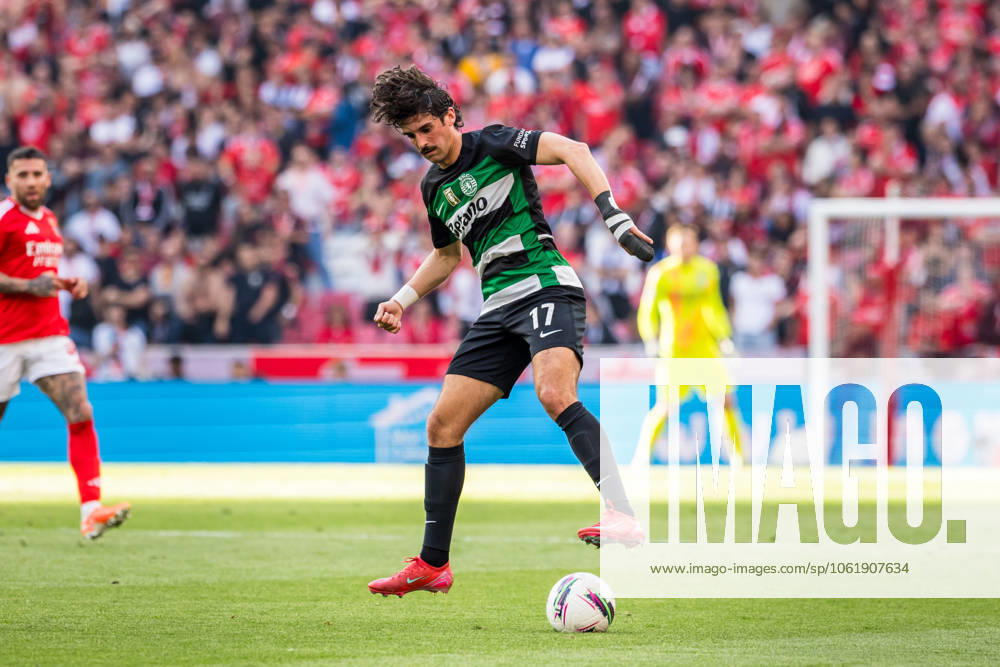 Francisco Trincao of Sporting CP seen in action during the Liga Portugal Betclic match between Lisboa Benfica and Sporting Clube de Portugal at Estadio da Luz. Lisbon Portugal - ZUMAs197 20250510_aaa_s197_456