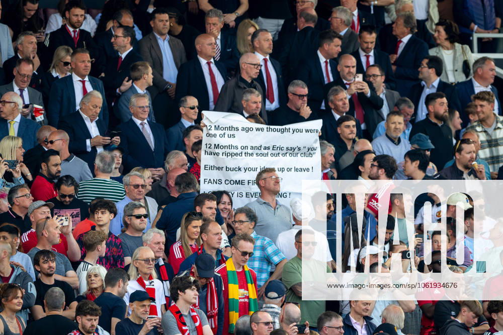 Manchester United, ManU FC v West Ham United FC Fans protest in front of the directors before the Manchester United FC v West Ham United FC English Premier League match at Old Trafford, Manchester, England, United Kingdom on 11 May 2025 Credit: Ian Stephen Every Second Media Editorial use only. All images are copyright Every Second Media Limited. No images may be reproduced without prior permission. All rights reserved. Premier League and Football League images are subject to licensing agreements with Football DataCo Limited. see https: www.football-dataco.com