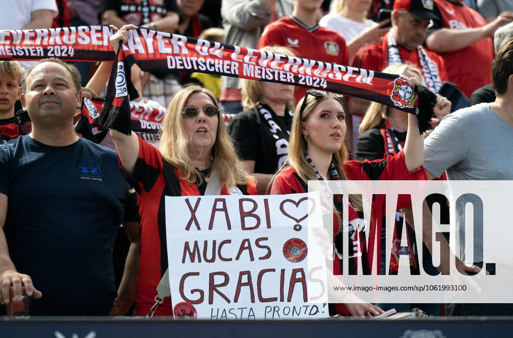 Football, Bundesliga, Germany, Men, Season 2024 2025, Matchday 33, BayArena Leverkusen Bayer Leverkusen Bor Dortmund 2 4 Bayer fans thank outgoing head coach Xabi Alonso LEV